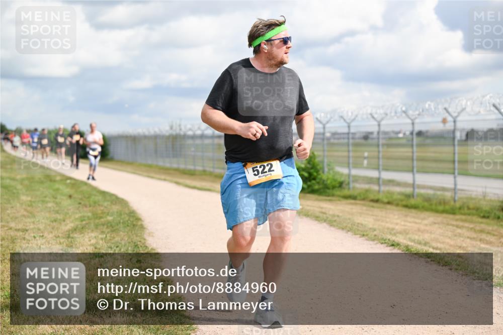 14.09.2025 - Airport Race Dr. Thomas Lammeyer http://msf.ph/oto/8884960 14.09.2025 12:40:17 Laufen 522 meine-sportfotos.de