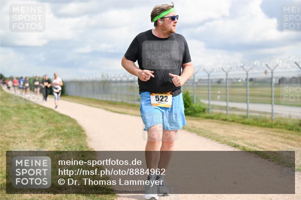 14.09.2025 - Airport Race Dr. Thomas Lammeyer http://msf.ph/oto/8884962 14.09.2025 12:40:17 Laufen 522 meine-sportfotos.de