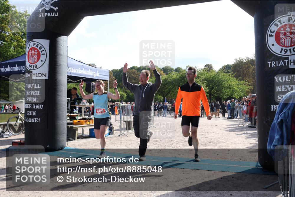 14.09.2025 - Stadtparktriathlon Strokosch-Dieckow http://msf.ph/oto/8885048 14.09.2025 11:00:30 Ziel 609 meine-sportfotos.de