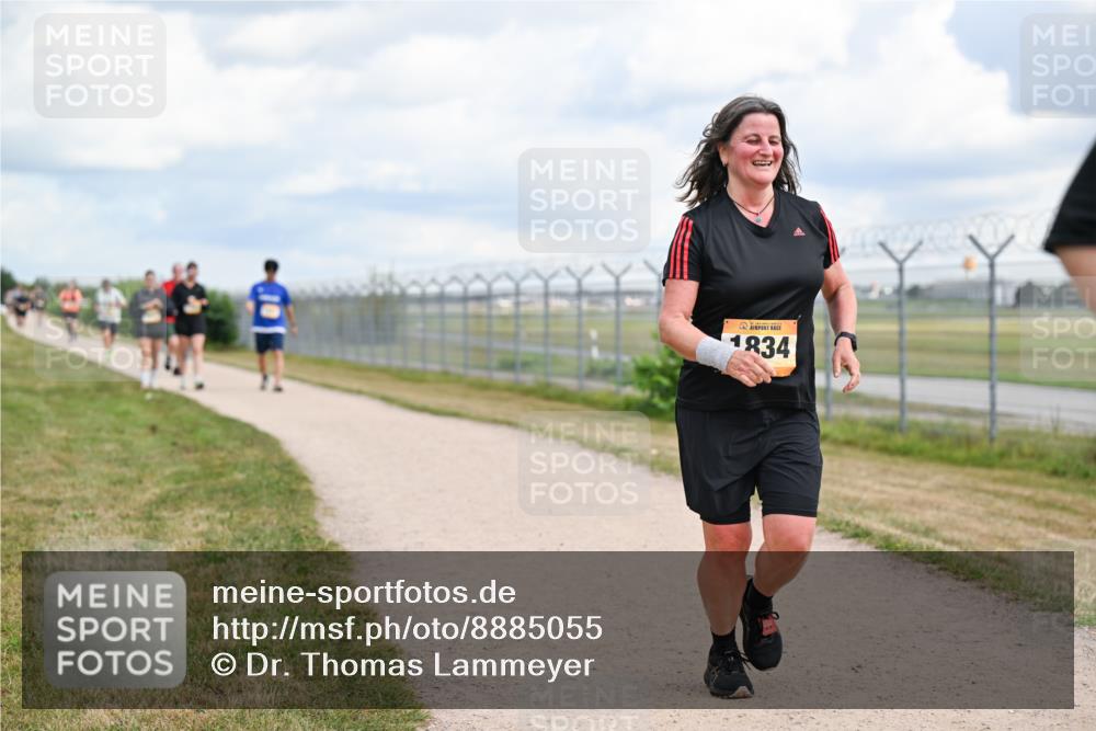 14.09.2025 - Airport Race Dr. Thomas Lammeyer http://msf.ph/oto/8885055 14.09.2025 12:40:32 Laufen 1834 meine-sportfotos.de