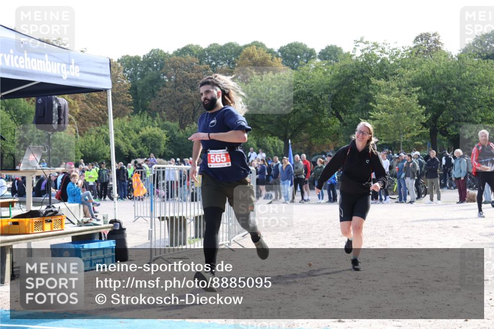 14.09.2025 - Stadtparktriathlon Strokosch-Dieckow http://msf.ph/oto/8885095 14.09.2025 11:02:21 Ziel 565 meine-sportfotos.de