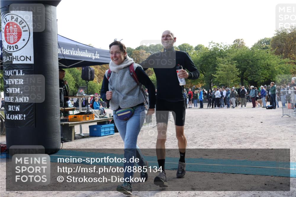 14.09.2025 - Stadtparktriathlon Strokosch-Dieckow http://msf.ph/oto/8885134 14.09.2025 11:02:42 Ziel  meine-sportfotos.de