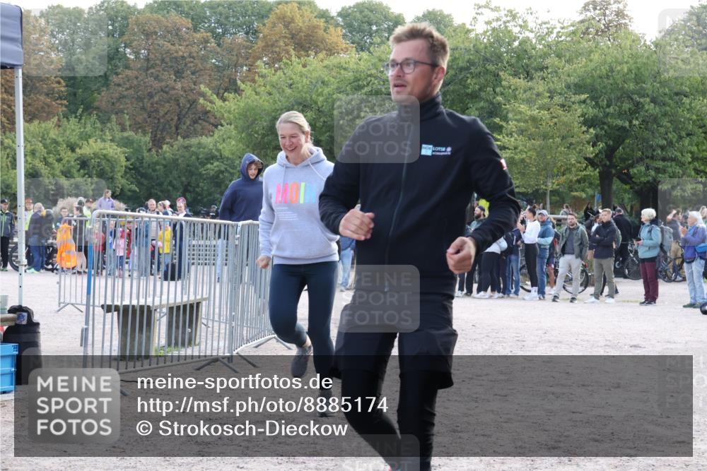 14.09.2025 - Stadtparktriathlon Strokosch-Dieckow http://msf.ph/oto/8885174 14.09.2025 11:03:30 Ziel 529, 592, 618 meine-sportfotos.de