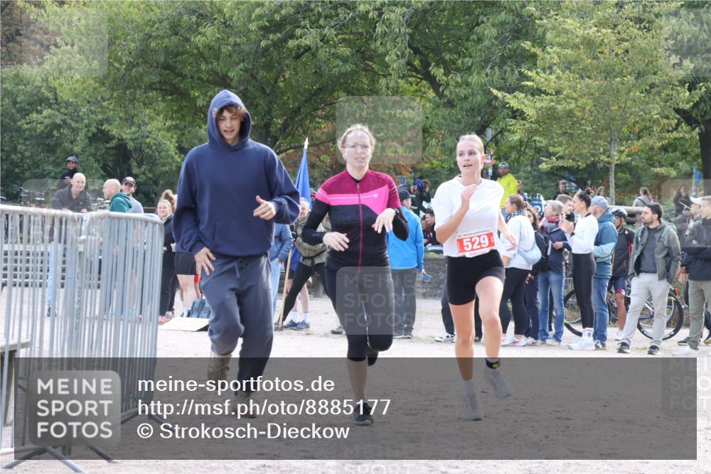 14.09.2025 - Stadtparktriathlon Strokosch-Dieckow http://msf.ph/oto/8885177 14.09.2025 11:03:31 Ziel 529, 592, 618 meine-sportfotos.de