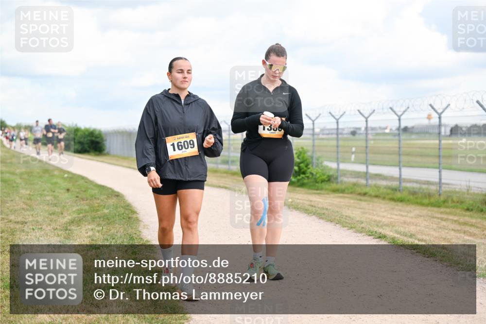 14.09.2025 - Airport Race Dr. Thomas Lammeyer http://msf.ph/oto/8885210 14.09.2025 12:40:55 Laufen 1609, 1386 meine-sportfotos.de