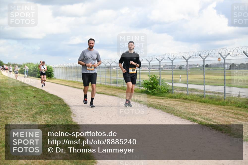 14.09.2025 - Airport Race Dr. Thomas Lammeyer http://msf.ph/oto/8885240 14.09.2025 12:41:13 Laufen 591, 1990 meine-sportfotos.de