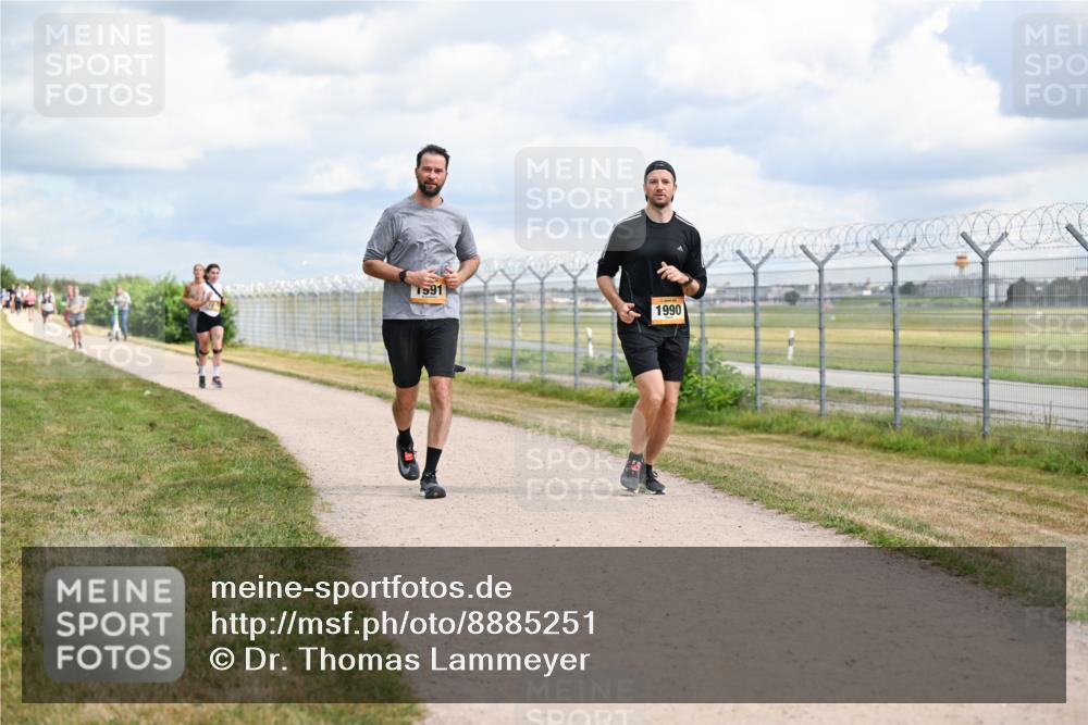 14.09.2025 - Airport Race Dr. Thomas Lammeyer http://msf.ph/oto/8885251 14.09.2025 12:41:14 Laufen 1591, 1990 meine-sportfotos.de