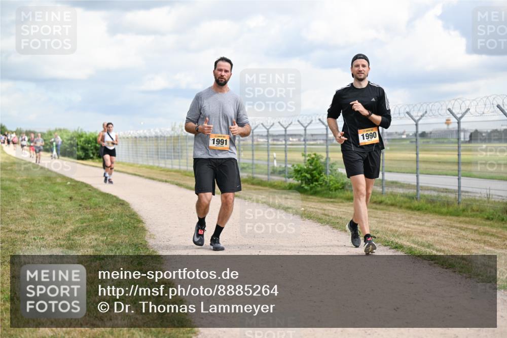 14.09.2025 - Airport Race Dr. Thomas Lammeyer http://msf.ph/oto/8885264 14.09.2025 12:41:15 Laufen 1991, 1990 meine-sportfotos.de
