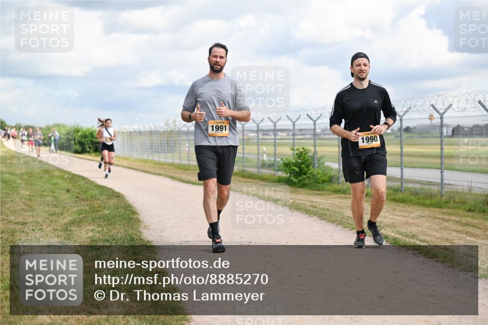 14.09.2025 - Airport Race Dr. Thomas Lammeyer http://msf.ph/oto/8885270 14.09.2025 12:41:15 Laufen 1991, 1990 meine-sportfotos.de