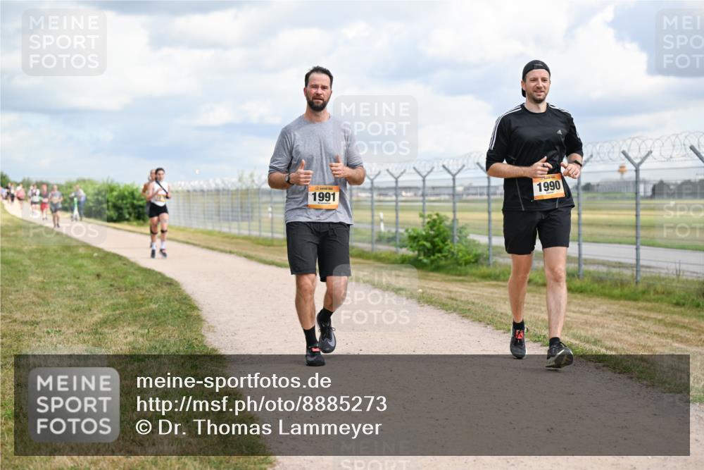 14.09.2025 - Airport Race Dr. Thomas Lammeyer http://msf.ph/oto/8885273 14.09.2025 12:41:15 Laufen 1991, 1990 meine-sportfotos.de
