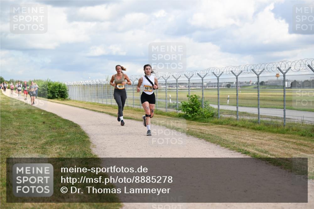 14.09.2025 - Airport Race Dr. Thomas Lammeyer http://msf.ph/oto/8885278 14.09.2025 12:41:20 Laufen 971, 1619 meine-sportfotos.de