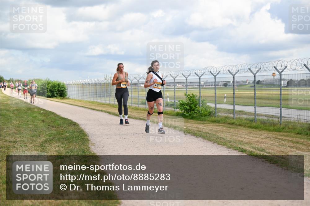 14.09.2025 - Airport Race Dr. Thomas Lammeyer http://msf.ph/oto/8885283 14.09.2025 12:41:20 Laufen 971, 1619 meine-sportfotos.de