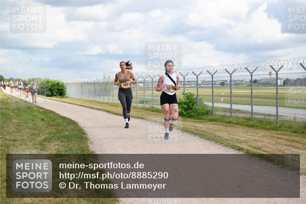 14.09.2025 - Airport Race Dr. Thomas Lammeyer http://msf.ph/oto/8885290 14.09.2025 12:41:21 Laufen 971, 1619 meine-sportfotos.de