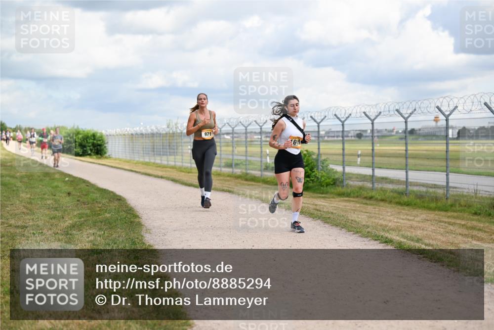 14.09.2025 - Airport Race Dr. Thomas Lammeyer http://msf.ph/oto/8885294 14.09.2025 12:41:21 Laufen 971, 619 meine-sportfotos.de