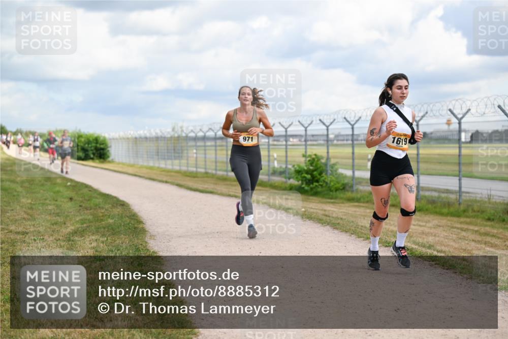 14.09.2025 - Airport Race Dr. Thomas Lammeyer http://msf.ph/oto/8885312 14.09.2025 12:41:22 Laufen 971, 1619 meine-sportfotos.de