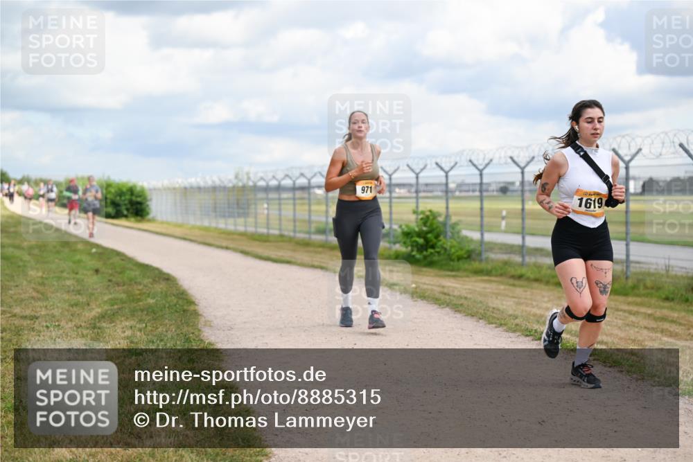 14.09.2025 - Airport Race Dr. Thomas Lammeyer http://msf.ph/oto/8885315 14.09.2025 12:41:23 Laufen 971, 1619 meine-sportfotos.de