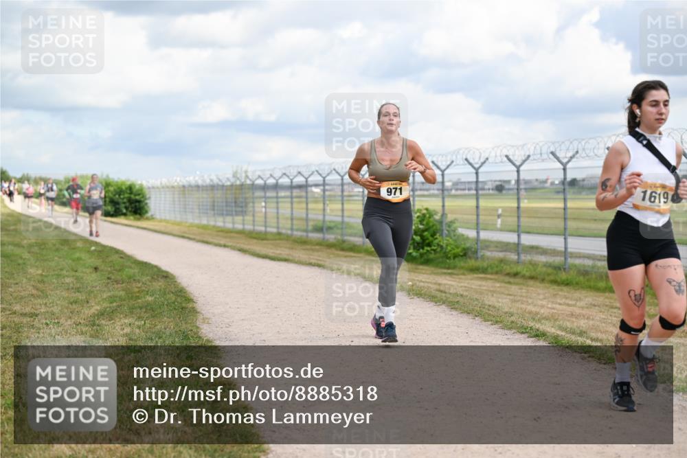 14.09.2025 - Airport Race Dr. Thomas Lammeyer http://msf.ph/oto/8885318 14.09.2025 12:41:23 Laufen 971, 1619 meine-sportfotos.de