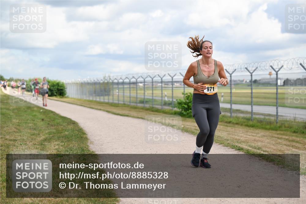 14.09.2025 - Airport Race Dr. Thomas Lammeyer http://msf.ph/oto/8885328 14.09.2025 12:41:24 Laufen 971 meine-sportfotos.de