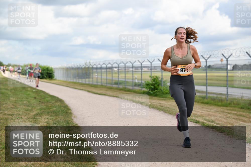 14.09.2025 - Airport Race Dr. Thomas Lammeyer http://msf.ph/oto/8885332 14.09.2025 12:41:24 Laufen 97 meine-sportfotos.de