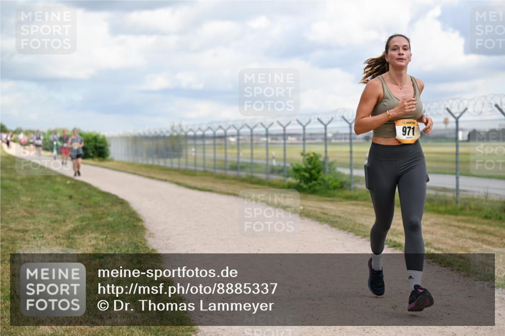 14.09.2025 - Airport Race Dr. Thomas Lammeyer http://msf.ph/oto/8885337 14.09.2025 12:41:24 Laufen 971 meine-sportfotos.de