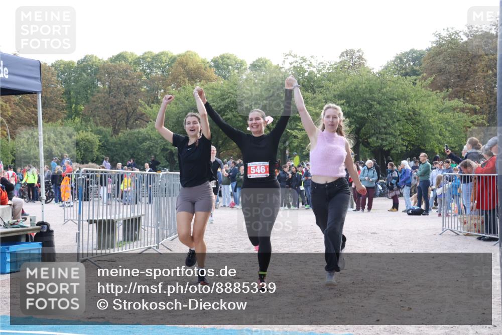 14.09.2025 - Stadtparktriathlon Strokosch-Dieckow http://msf.ph/oto/8885339 14.09.2025 11:06:09 Ziel 526, 546 meine-sportfotos.de