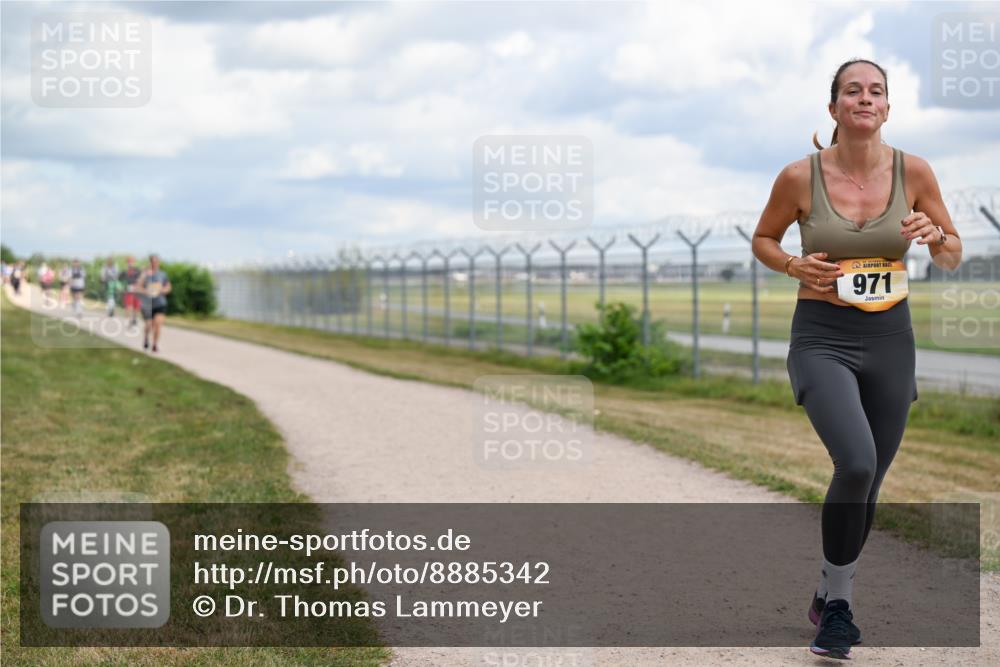 14.09.2025 - Airport Race Dr. Thomas Lammeyer http://msf.ph/oto/8885342 14.09.2025 12:41:24 Laufen 971 meine-sportfotos.de