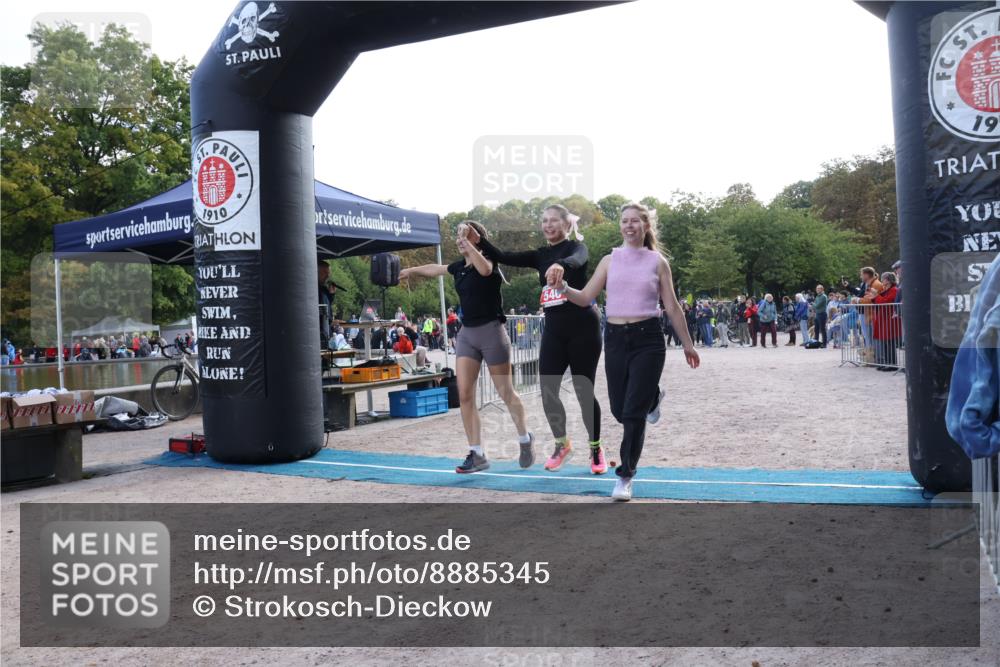 14.09.2025 - Stadtparktriathlon Strokosch-Dieckow http://msf.ph/oto/8885345 14.09.2025 11:06:10 Ziel 526, 546 meine-sportfotos.de