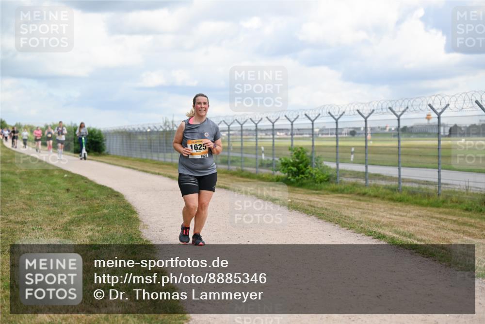 14.09.2025 - Airport Race Dr. Thomas Lammeyer http://msf.ph/oto/8885346 14.09.2025 12:41:35 Laufen 1625, 1625 meine-sportfotos.de