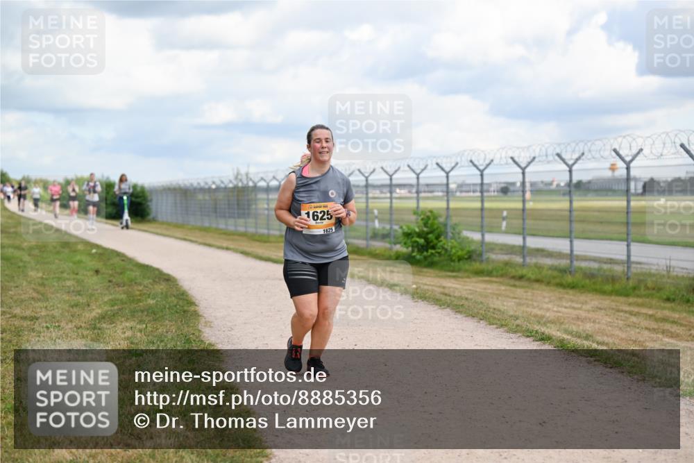14.09.2025 - Airport Race Dr. Thomas Lammeyer http://msf.ph/oto/8885356 14.09.2025 12:41:35 Laufen 1625, 1625 meine-sportfotos.de