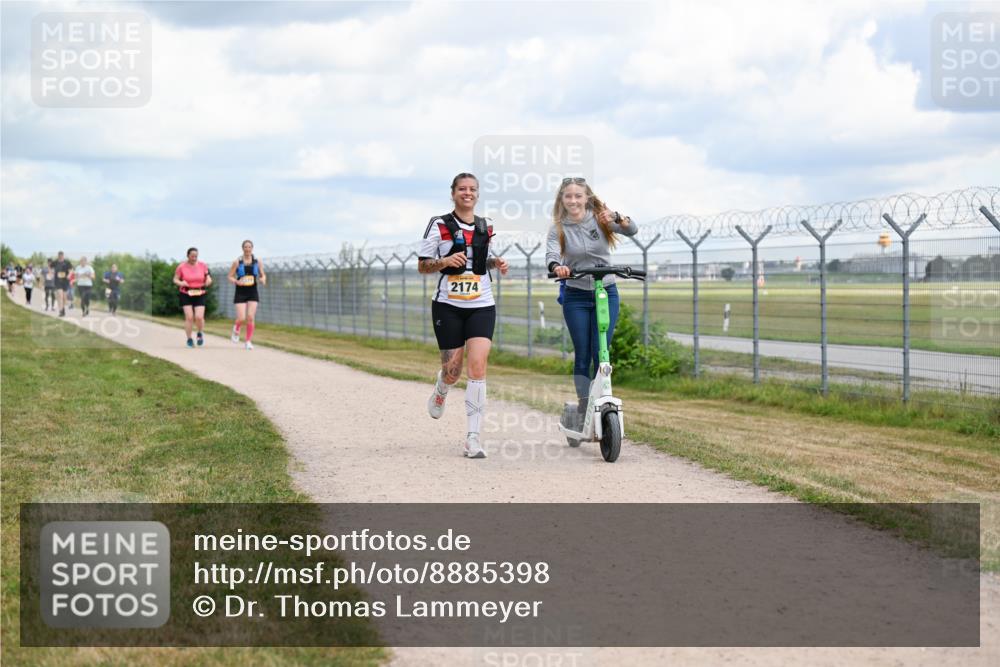 14.09.2025 - Airport Race Dr. Thomas Lammeyer http://msf.ph/oto/8885398 14.09.2025 12:41:47 Laufen 2174 meine-sportfotos.de