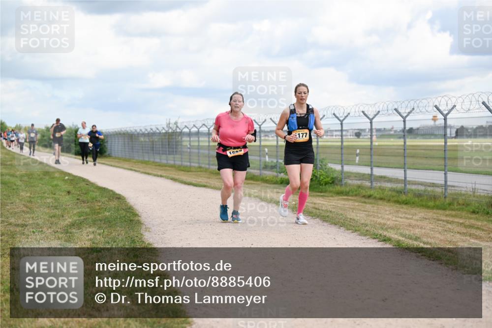 14.09.2025 - Airport Race Dr. Thomas Lammeyer http://msf.ph/oto/8885406 14.09.2025 12:41:56 Laufen 1800, 177 meine-sportfotos.de