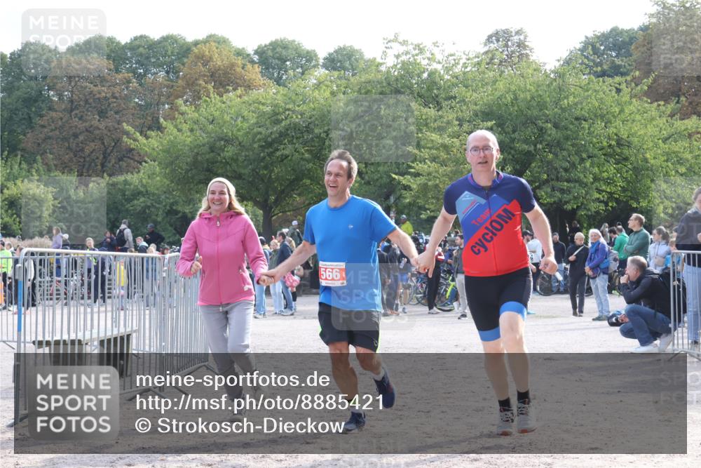 14.09.2025 - Stadtparktriathlon Strokosch-Dieckow http://msf.ph/oto/8885421 14.09.2025 11:07:33 Ziel 566 meine-sportfotos.de