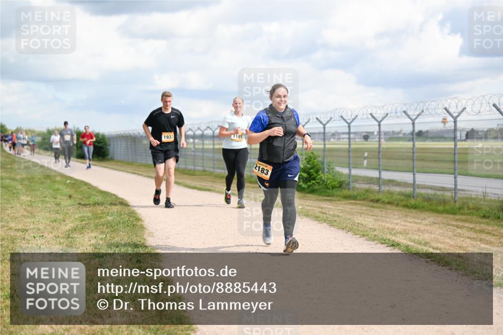 14.09.2025 - Airport Race Dr. Thomas Lammeyer http://msf.ph/oto/8885443 14.09.2025 12:42:06 Laufen 1933, 1101, 2183 meine-sportfotos.de