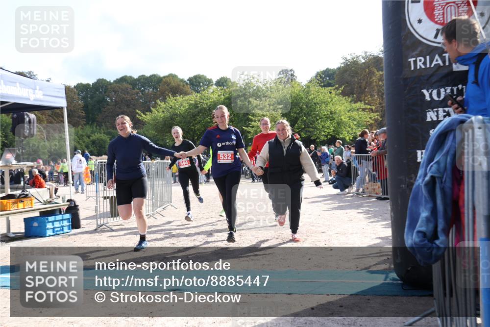 14.09.2025 - Stadtparktriathlon Strokosch-Dieckow http://msf.ph/oto/8885447 14.09.2025 11:07:43 Ziel 532, 533, 544 meine-sportfotos.de