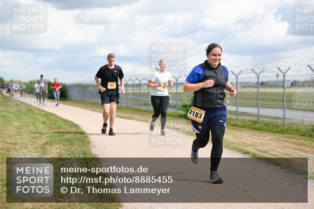 14.09.2025 - Airport Race Dr. Thomas Lammeyer http://msf.ph/oto/8885455 14.09.2025 12:42:07 Laufen 1933, 2183 meine-sportfotos.de