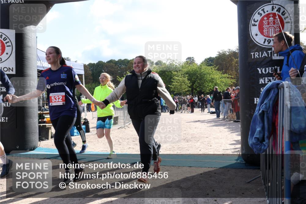 14.09.2025 - Stadtparktriathlon Strokosch-Dieckow http://msf.ph/oto/8885456 14.09.2025 11:07:44 Ziel 532, 533, 544 meine-sportfotos.de