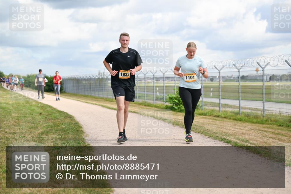 14.09.2025 - Airport Race Dr. Thomas Lammeyer http://msf.ph/oto/8885471 14.09.2025 12:42:09 Laufen 1933, 1101 meine-sportfotos.de