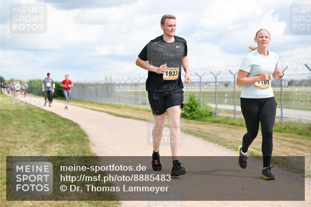 14.09.2025 - Airport Race Dr. Thomas Lammeyer http://msf.ph/oto/8885483 14.09.2025 12:42:10 Laufen 1933, 01 meine-sportfotos.de