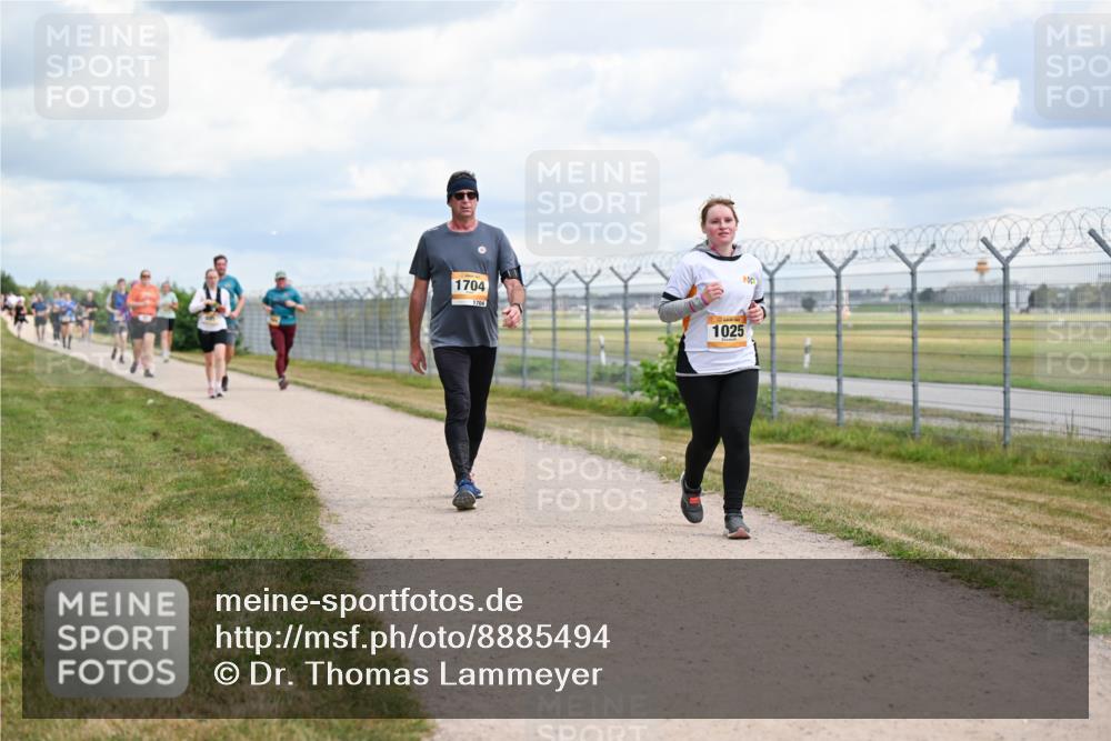 14.09.2025 - Airport Race Dr. Thomas Lammeyer http://msf.ph/oto/8885494 14.09.2025 12:42:24 Laufen 1704, 1704, 1025 meine-sportfotos.de