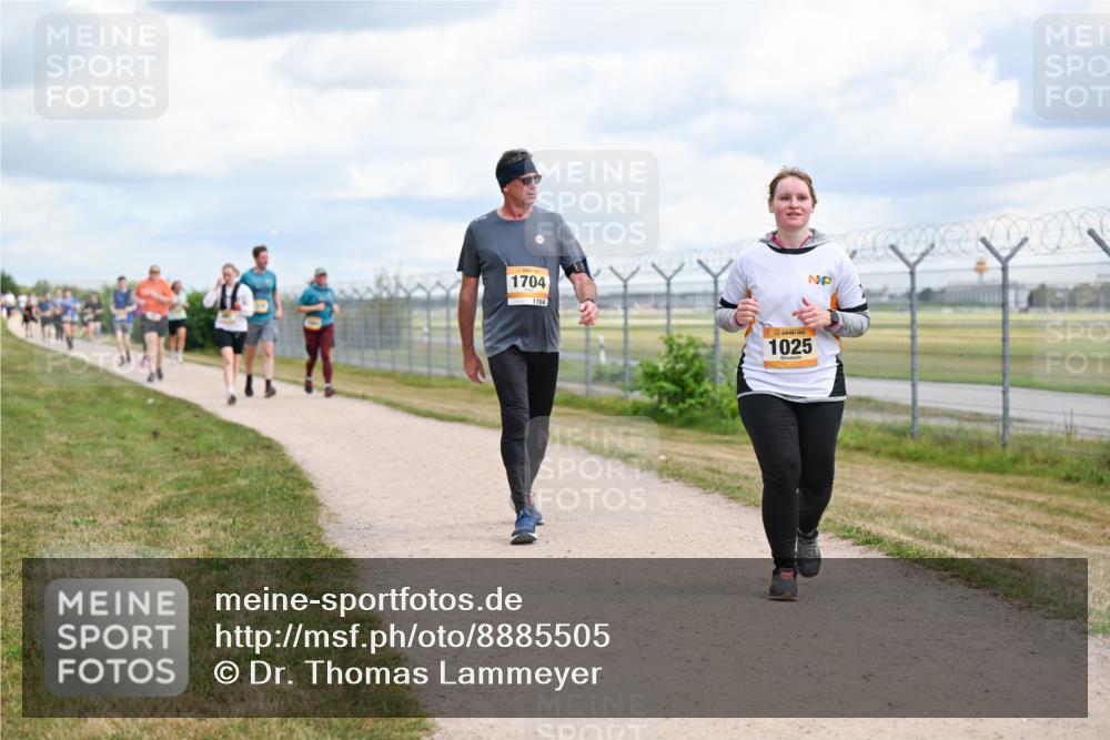 14.09.2025 - Airport Race Dr. Thomas Lammeyer http://msf.ph/oto/8885505 14.09.2025 12:42:25 Laufen 1704, 1704, 1025 meine-sportfotos.de