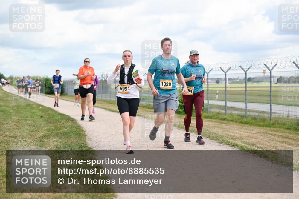 14.09.2025 - Airport Race Dr. Thomas Lammeyer http://msf.ph/oto/8885535 14.09.2025 12:42:32 Laufen 91, 995, 1329, 84 meine-sportfotos.de
