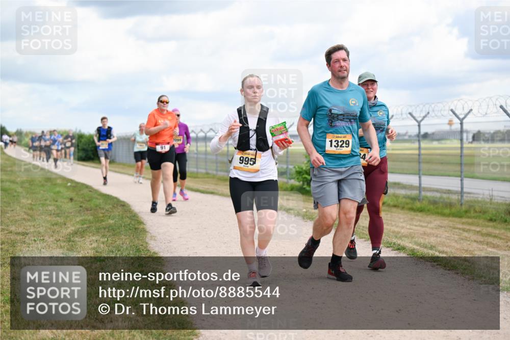 14.09.2025 - Airport Race Dr. Thomas Lammeyer http://msf.ph/oto/8885544 14.09.2025 12:42:33 Laufen 91, 2099, 995, 1329 meine-sportfotos.de