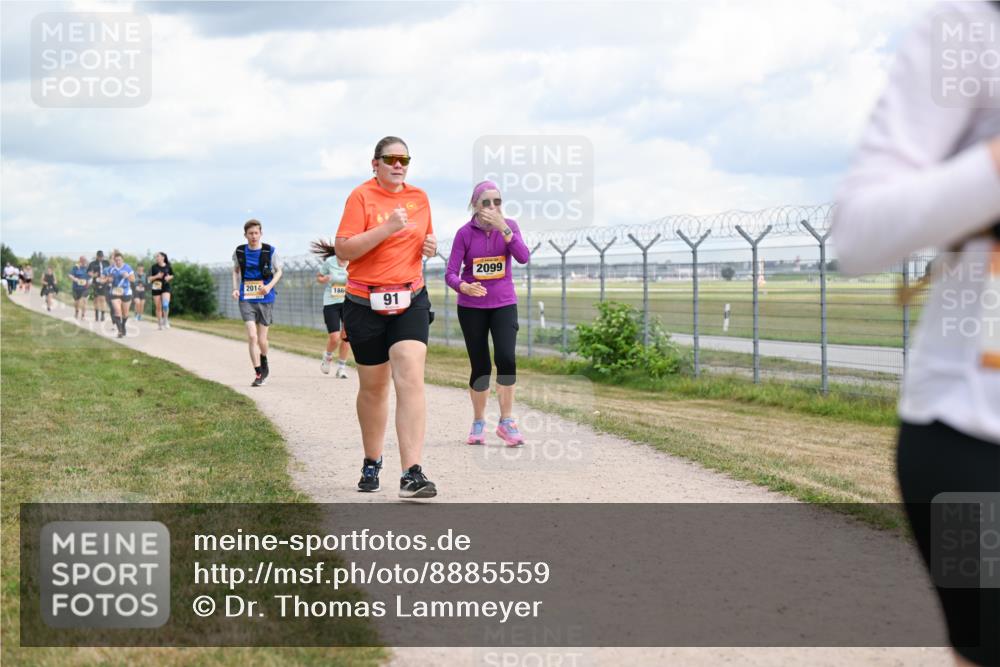 14.09.2025 - Airport Race Dr. Thomas Lammeyer http://msf.ph/oto/8885559 14.09.2025 12:42:35 Laufen 2014, 186, 91, 2099 meine-sportfotos.de