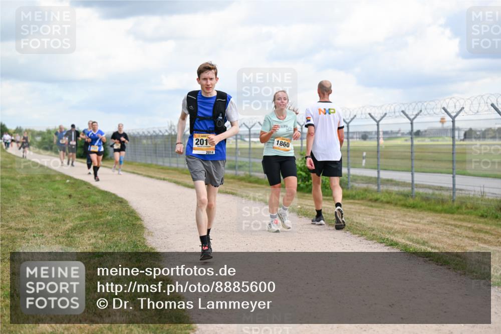 14.09.2025 - Airport Race Dr. Thomas Lammeyer http://msf.ph/oto/8885600 14.09.2025 12:42:40 Laufen 201, 2014, 1860 meine-sportfotos.de