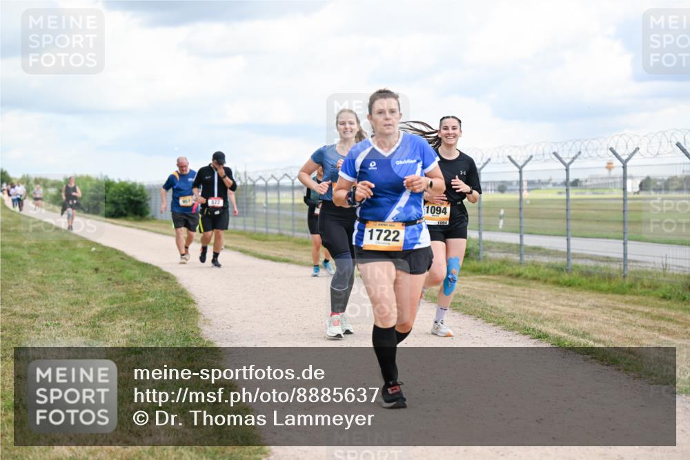 14.09.2025 - Airport Race Dr. Thomas Lammeyer http://msf.ph/oto/8885637 14.09.2025 12:42:49 Laufen 822, 1722, 1094, 1094 meine-sportfotos.de