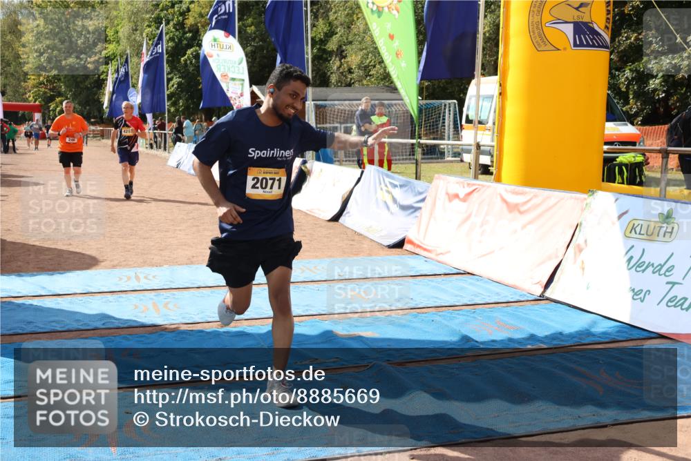 14.09.2025 - Airport Race Strokosch-Dieckow http://msf.ph/oto/8885669 14.09.2025 12:51:18 Ziel 246, 2071, 4214 meine-sportfotos.de