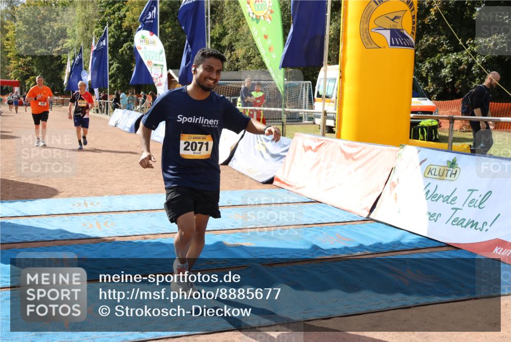 14.09.2025 - Airport Race Strokosch-Dieckow http://msf.ph/oto/8885677 14.09.2025 12:51:18 Ziel 246, 2071, 4214 meine-sportfotos.de