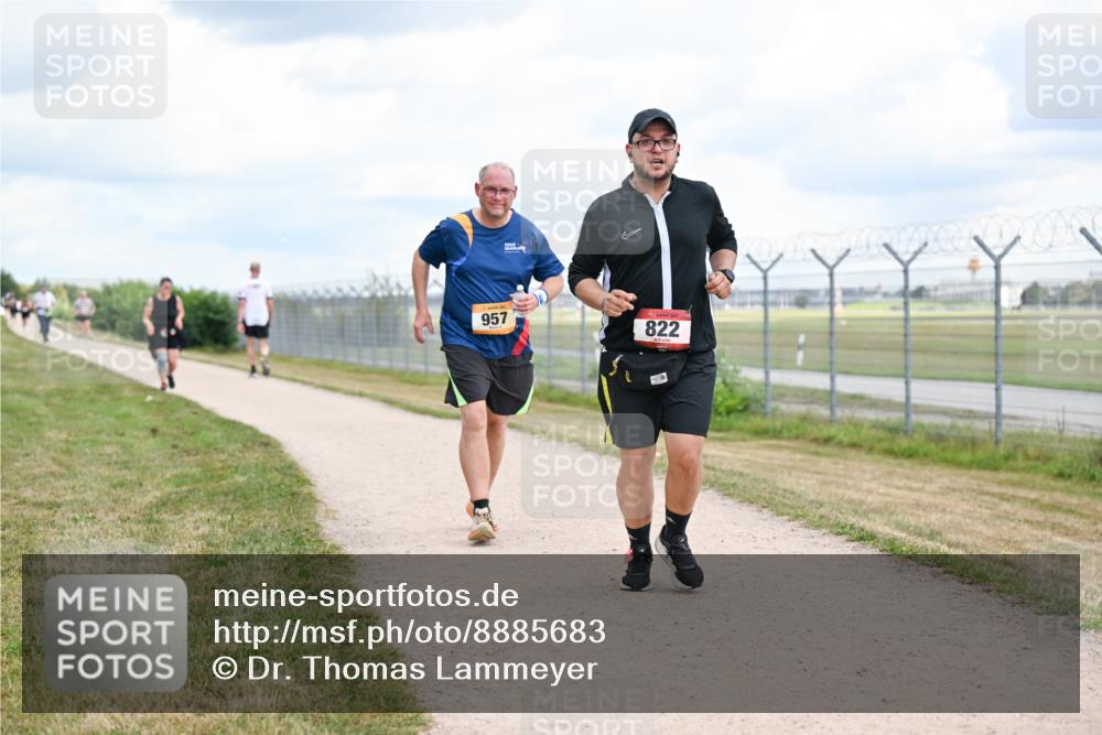 14.09.2025 - Airport Race Dr. Thomas Lammeyer http://msf.ph/oto/8885683 14.09.2025 12:42:54 Laufen 957, 822 meine-sportfotos.de