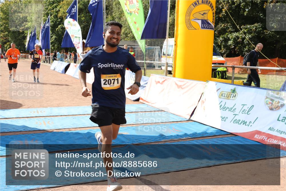 14.09.2025 - Airport Race Strokosch-Dieckow http://msf.ph/oto/8885686 14.09.2025 12:51:18 Ziel 246, 2071, 4214 meine-sportfotos.de