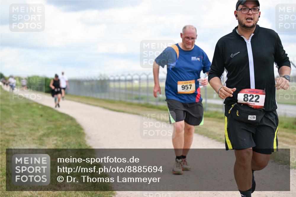 14.09.2025 - Airport Race Dr. Thomas Lammeyer http://msf.ph/oto/8885694 14.09.2025 12:42:56 Laufen 957, 822 meine-sportfotos.de